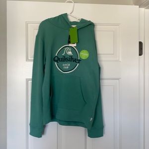 New with tags Quiksilver boys sweatshirt size 10.